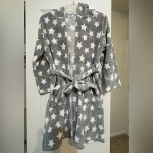 Cozy Kids Star Pajamas - Gray and White